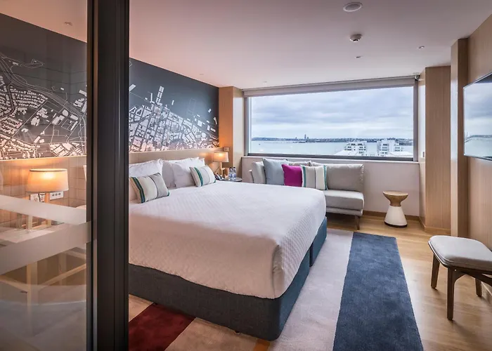 Family Hotel: M Social Auckland